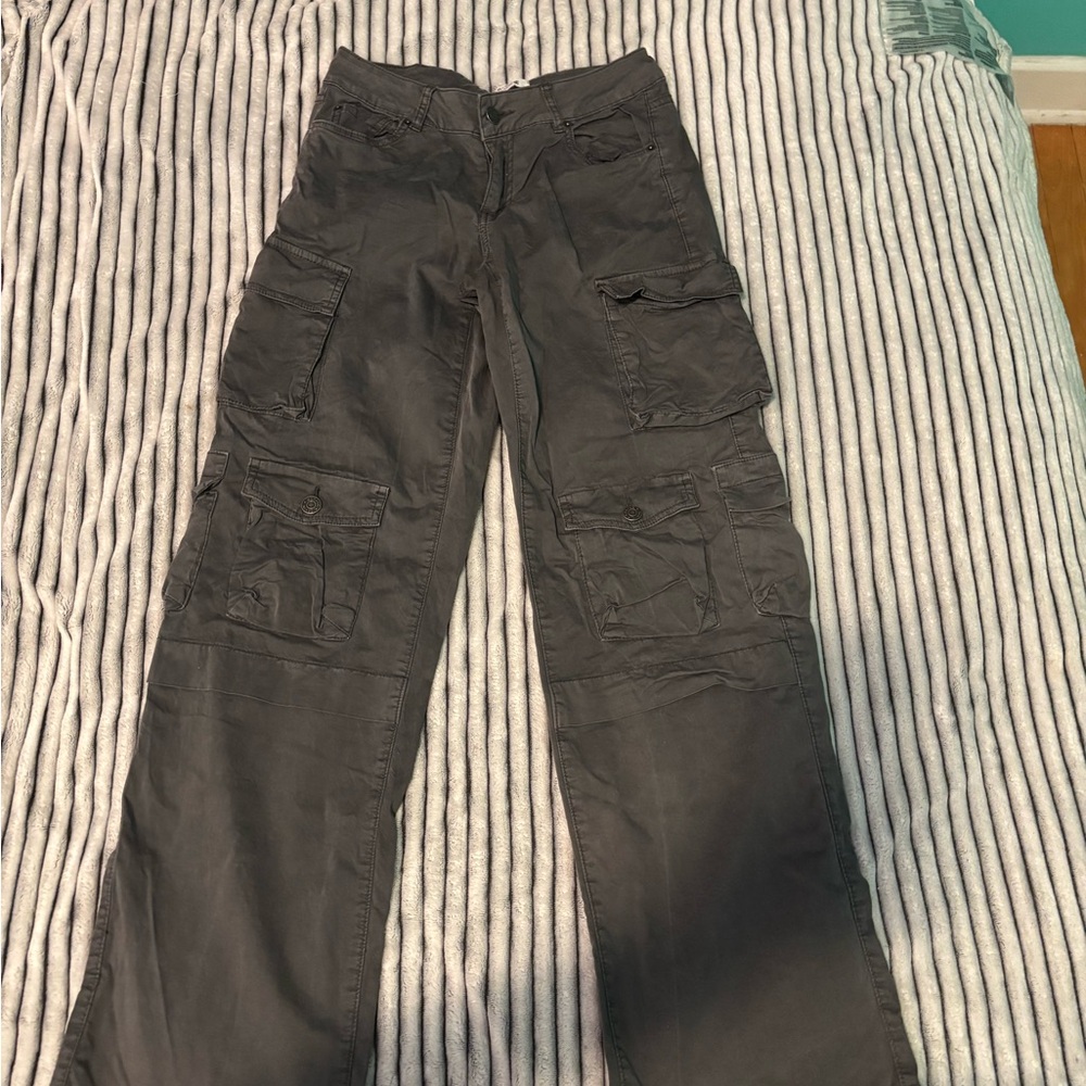 Gray Garage Cargo Pants size 00